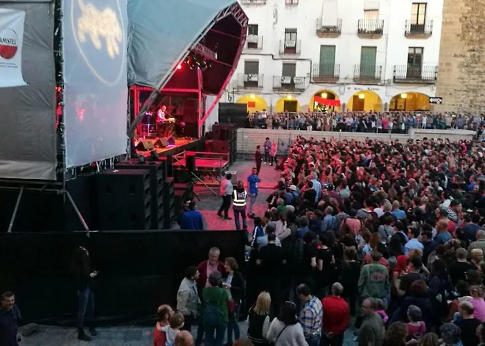 Apartmán La Machacona Plaza Mayor Caces